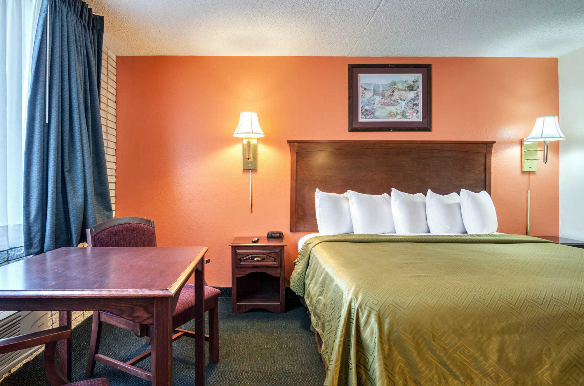 Americas Best Value Inn Salina Rom bilde
